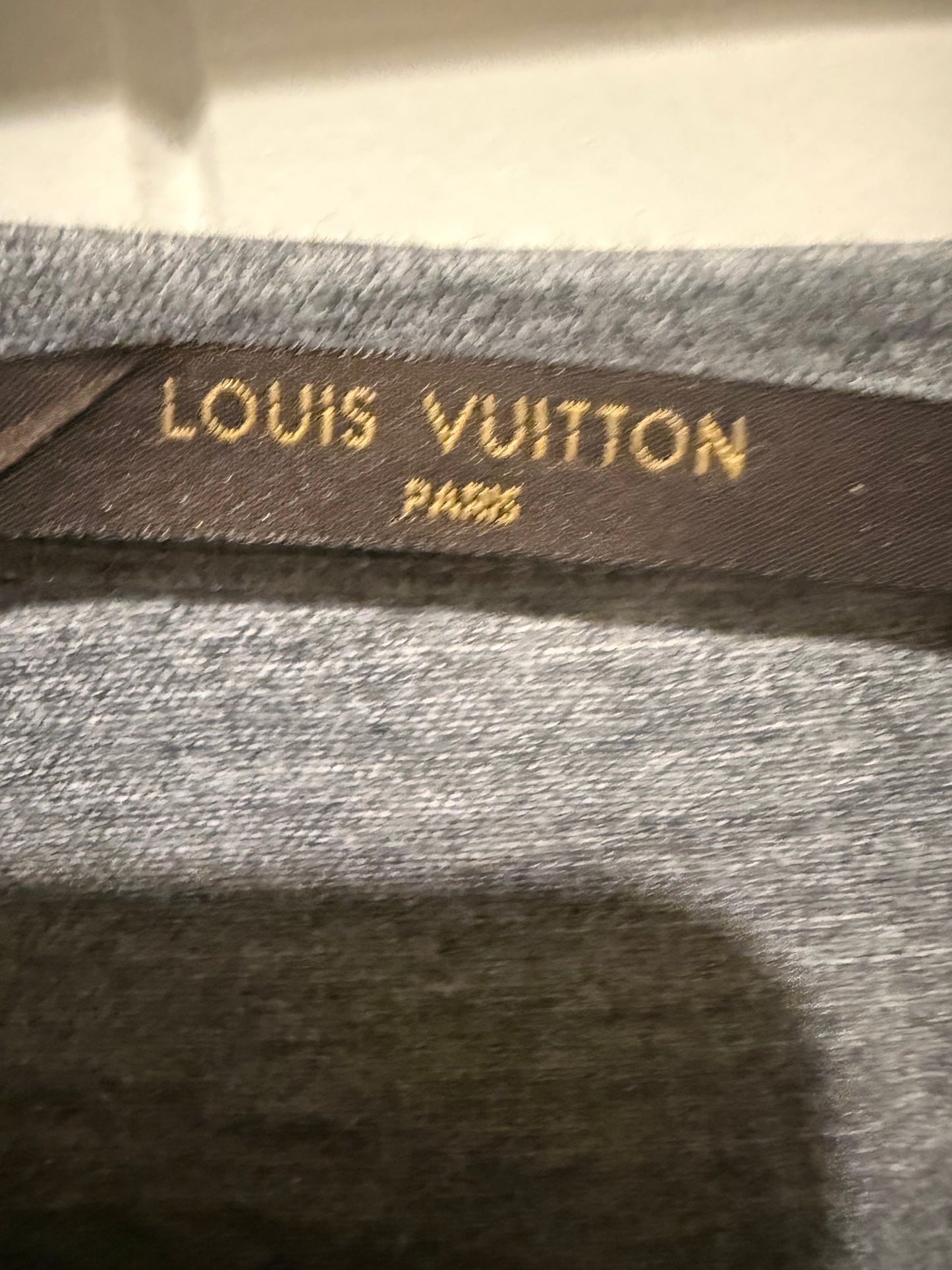 Louis Vuitton Grey Zigzag Graphic T-Shirt LV Pattern Tee Men’s Size XL!